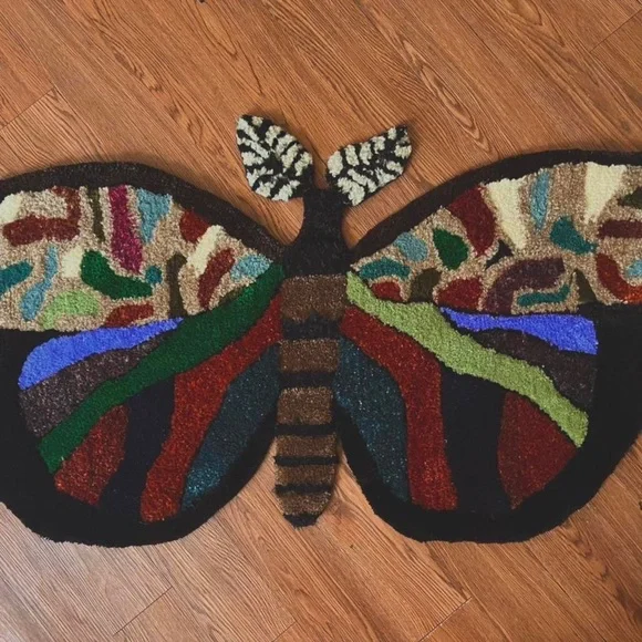 Moth Rug - Picture 3 of 3